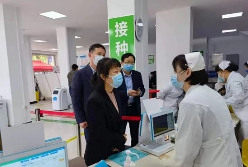 副县长王紫娟莅临第一医共体集团调研新冠疫苗接种工作-蒙城县第一
